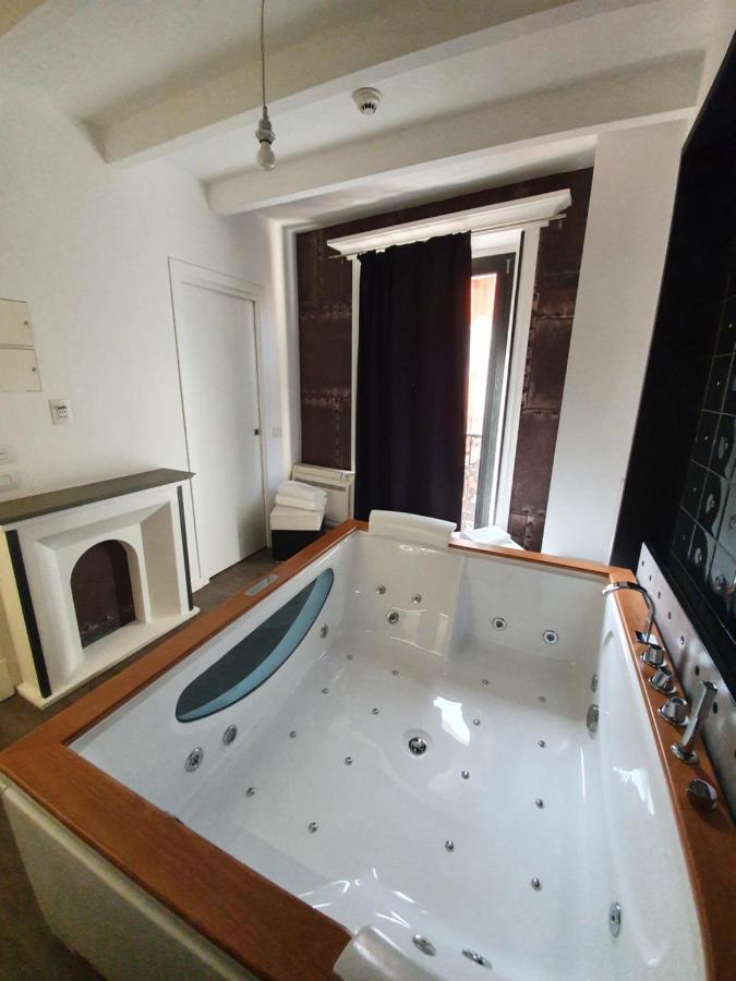 Emphasis Suites & Rooms Cagliari Eksteriør billede