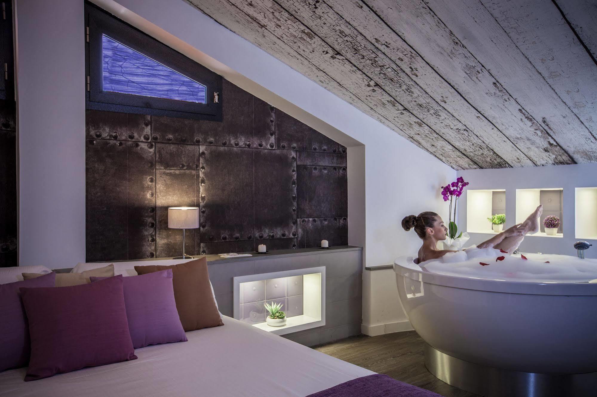 Emphasis Suites & Rooms Cagliari Eksteriør billede